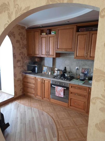 2-к. квартира, 57 м², 4/9 эт.