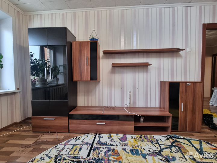 Стенка в гостиную бу