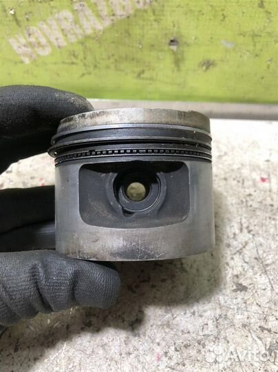 Поршень Фольксваген Пассат Б3