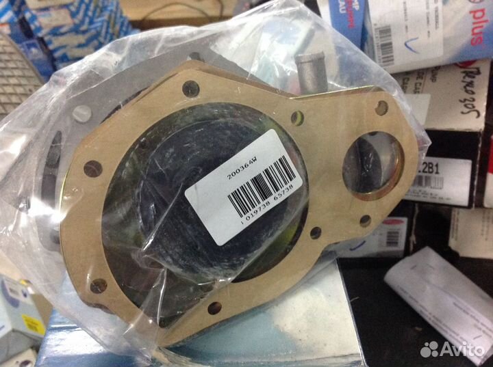 Водяная помпа на Renault master 2.0