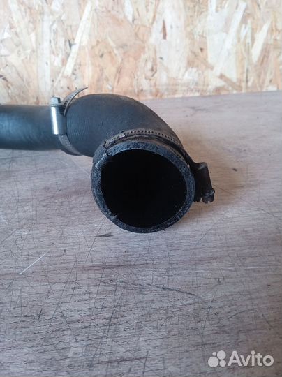 Патрубок дроссельной заслонки Ford Kuga 2