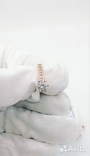 Серьги с синтетическим камнем Золото