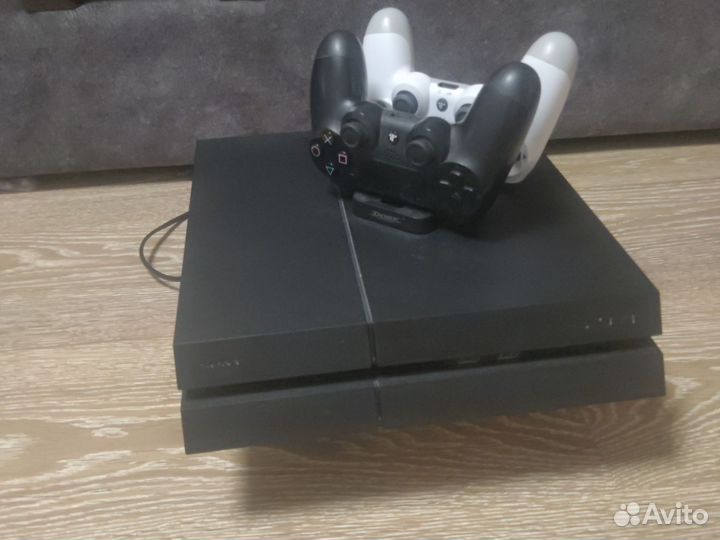 Sony PS4 fat cuh 1208a (5.05 прошитая)