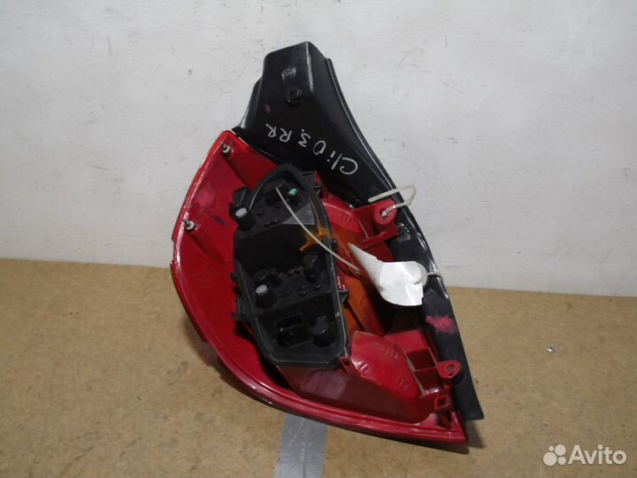 Фонарь задний правый Рено Клио 3 Не большие дефект