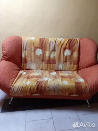 Диван и кресло