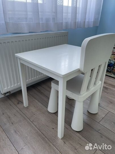 Комплект стул и стол для малышей IKEA