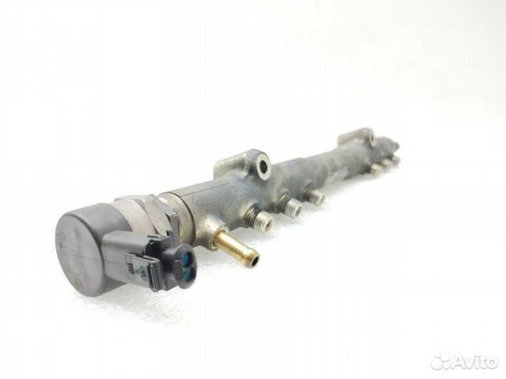 Топливная рейка (рампа) Volvo Xc90 2.4D 2006