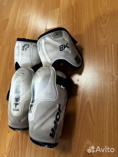 Налокотники хоккейные sr reebok