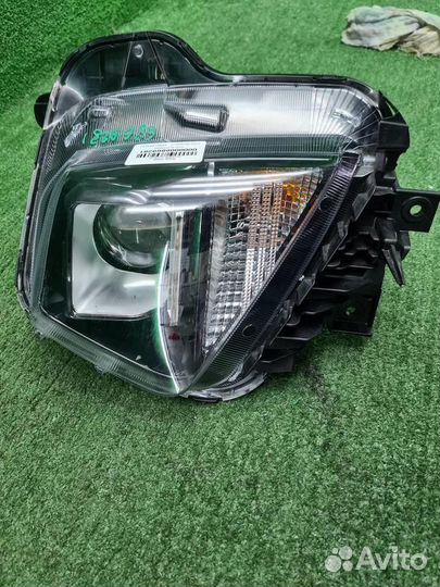 Фара левая Hyundai Tucson