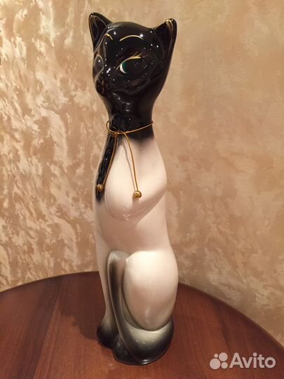 Кошка фарфор