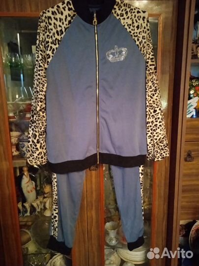 Спортивный костюм женский