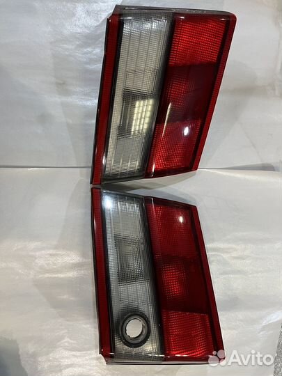 Фонарь в крышку багажника Toyota Corona st190