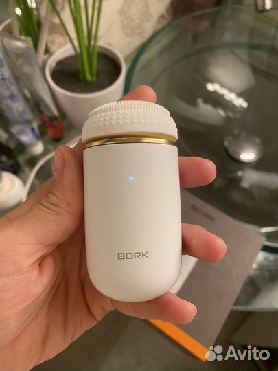 Щетка для лица bork