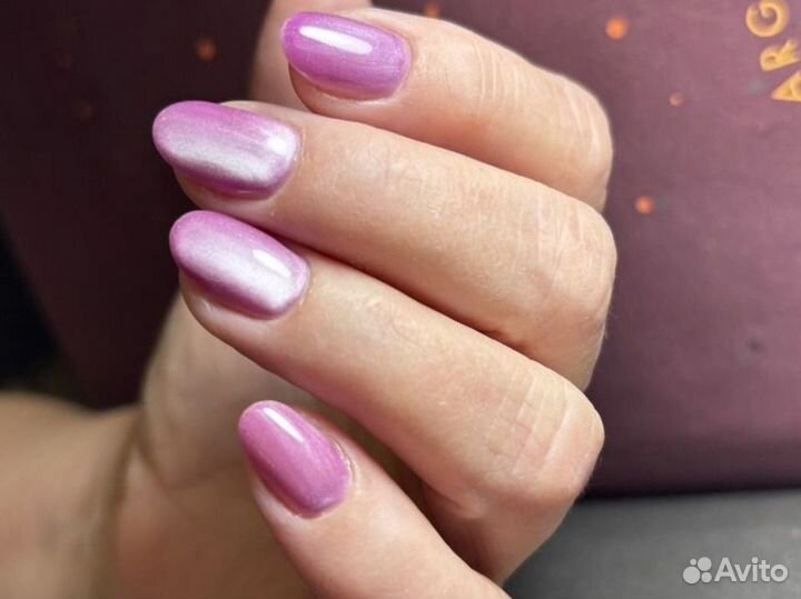 Модель на маникюр