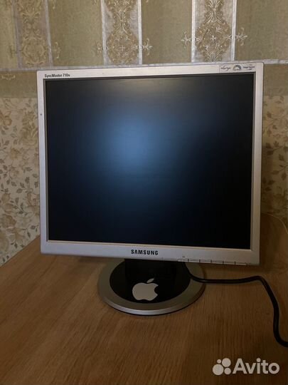 Монитор Samsung 710N D