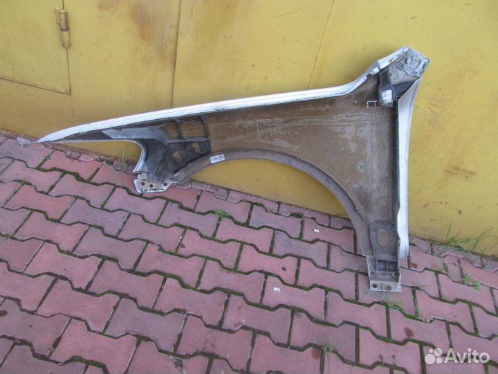 Крыло переднее правое Volkswagen Touareg 1