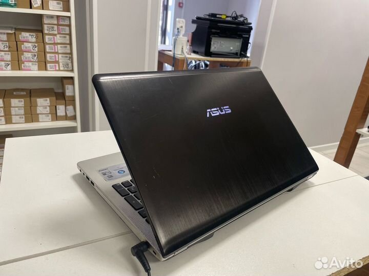 Asus 15.6 IPS/ Core i3-3110M 2.6GHz/ 10gb ram/ SSD