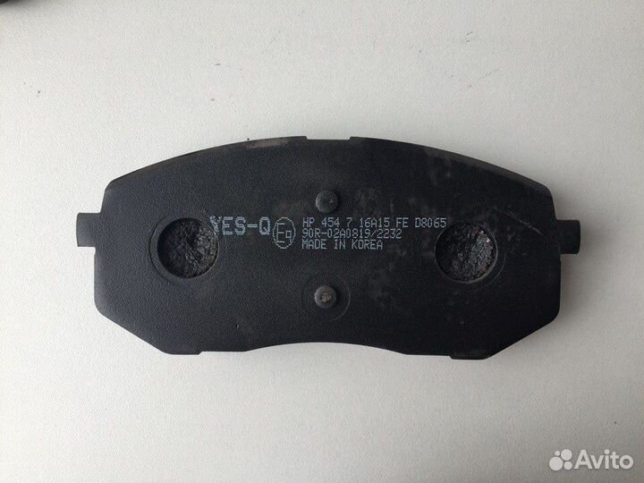 Тормозные колодки передние Kia Sportage 3 10-15