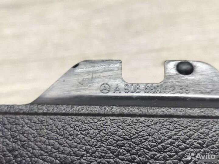 Накладка торпедо Mercedes Sprinter W906