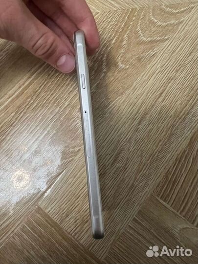 Телефон Samsung a3