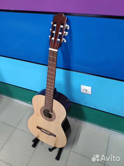 Гитара акустическая