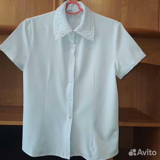 Блузки для школы и юбка 152-158 в отличном состоя