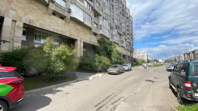 Продам торговое помещение, 204 м²