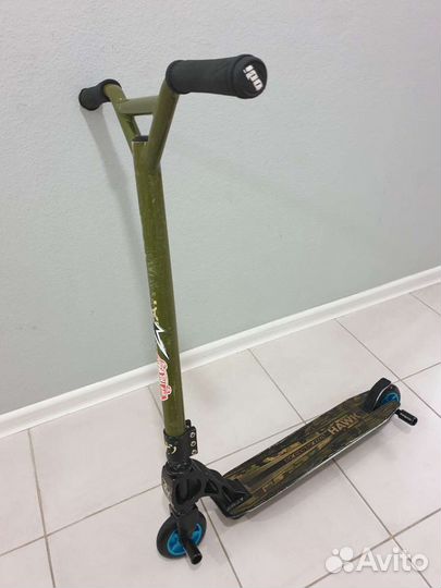 Трюковой самокат TechTeam Hawk