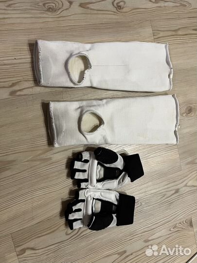 Защита голени и перчатки для карате