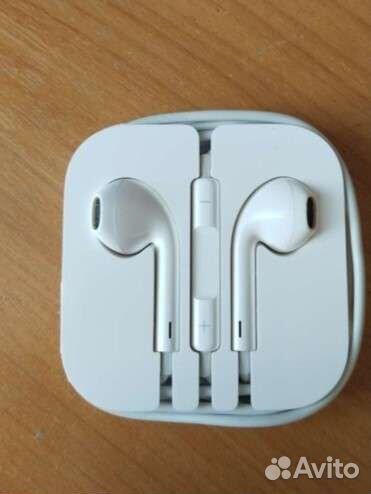 Наушники Earpods lightning Connector