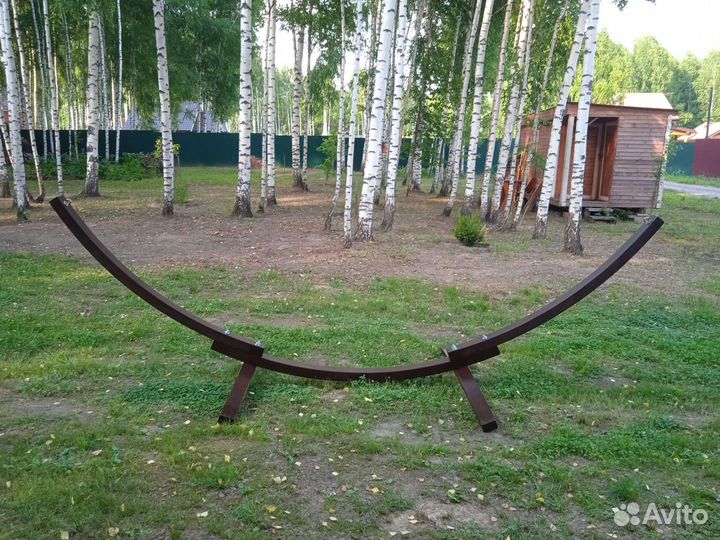 Деревянная стойка для гамака