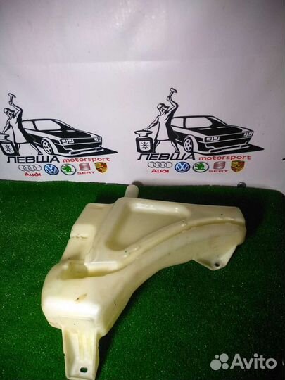 Бачок омывателя Audi Q7