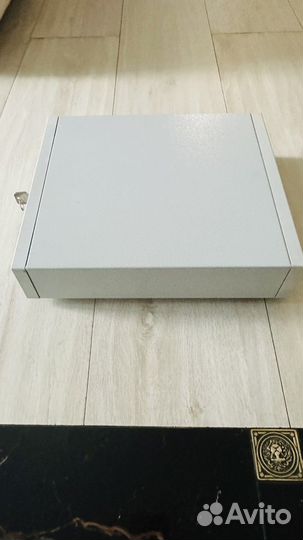 Ящик для денег -металлический