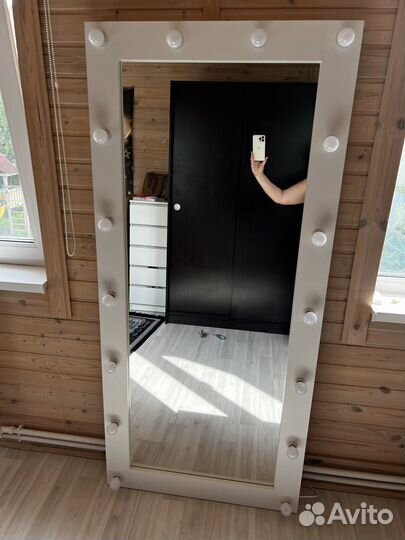 Гримерное зеркало