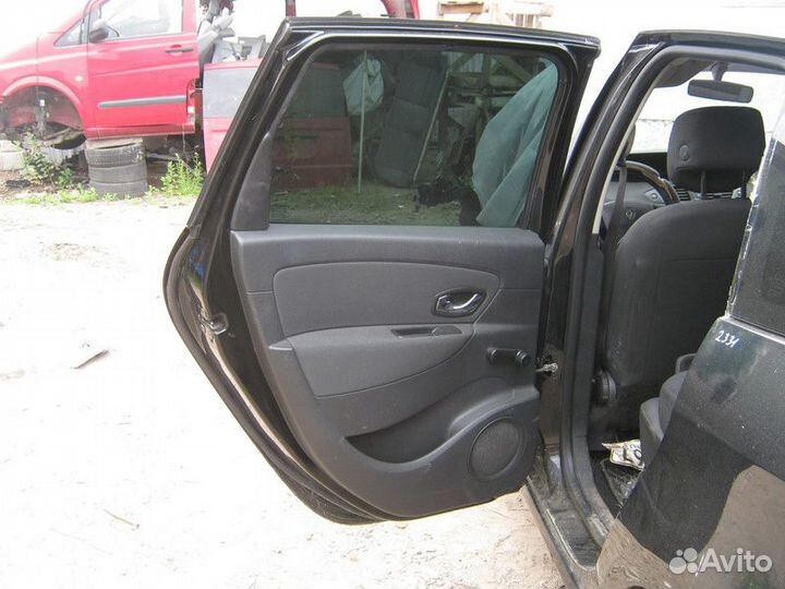 Дверь задняя левая Renault Grand Scenic 3