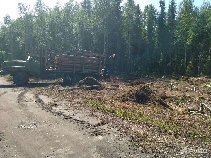 Урал лесовоз с манипулятором