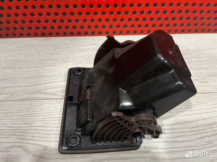 Бардачок Bmw X1 F48 2018