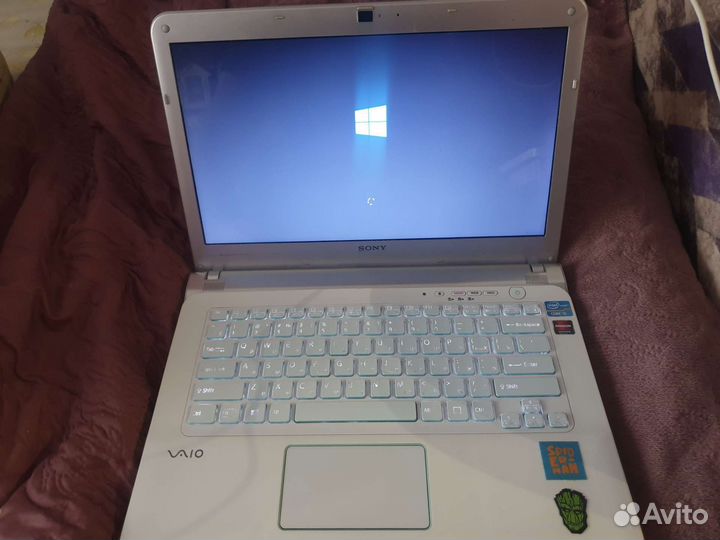 Продам отличный ноутбук sony vaio sve14ae12v
