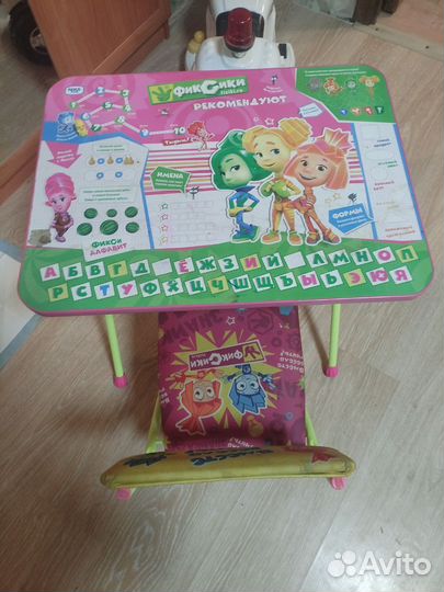 Детский стол и стул