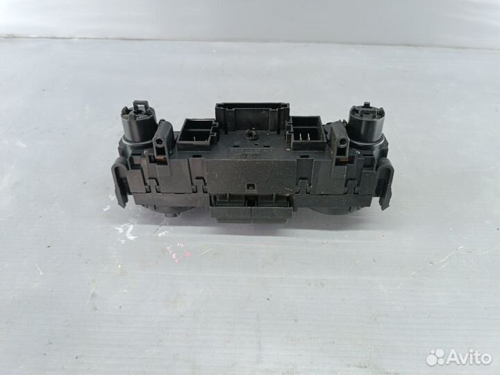Блок управления отопителем Skoda Rapid