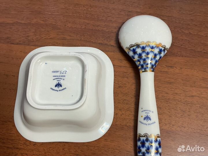 Вазочка и ложка из фарфора лфз кобальтовая сетка