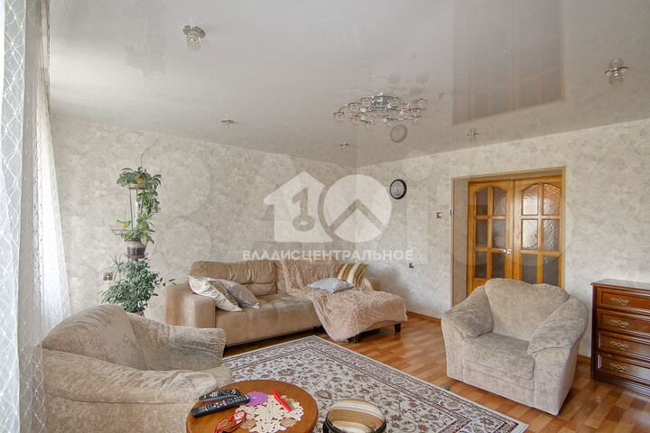 4-к. квартира, 104 м², 3/9 эт.