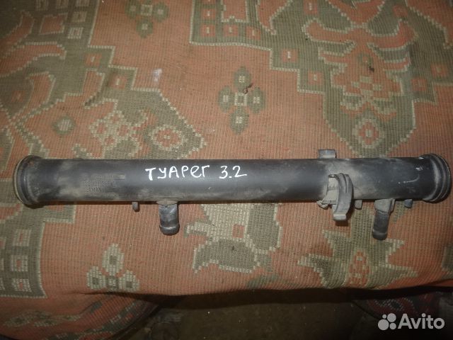 Корпус термостата и патрубок Фольксваген Туарег