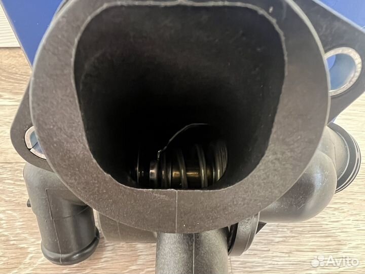 Помпа термостат audi ку5