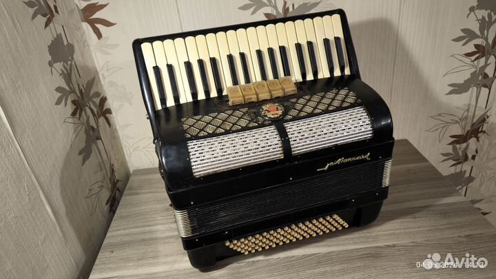 Аккордеон royal standard