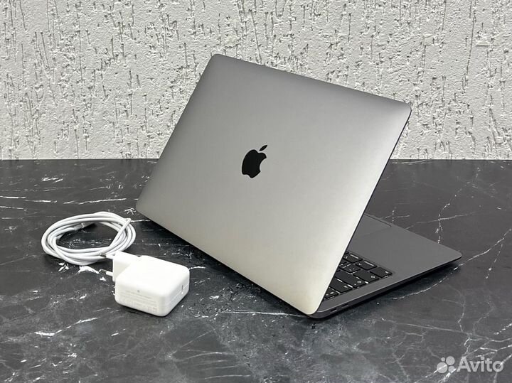 MacBook Air 13 2020 256gb Ростест