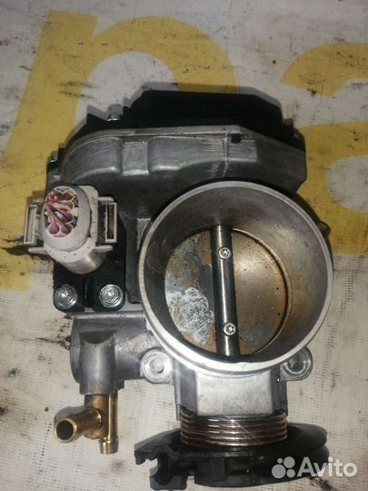 Дроссельная заслонка Volkswagen Golf 4, 1.6 AKL