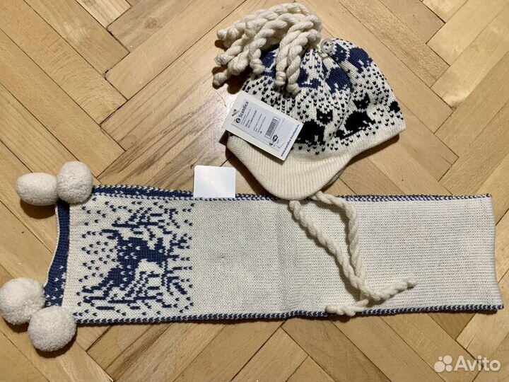 Новые шерстяные шарф и шапка для девочки