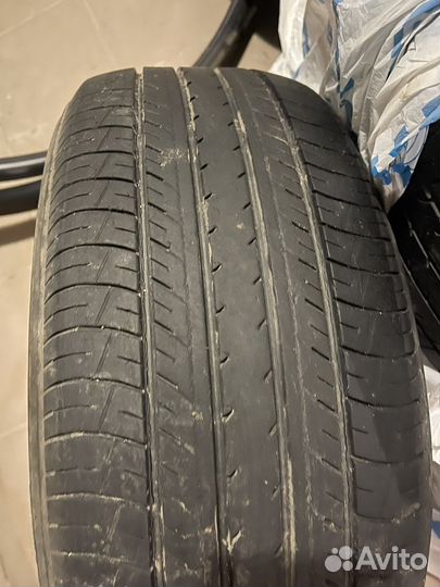 Yokohama dB Decibel E70 215/55 R17