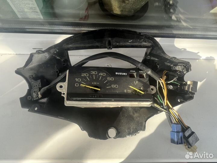 Запчасти для скутера suzuki